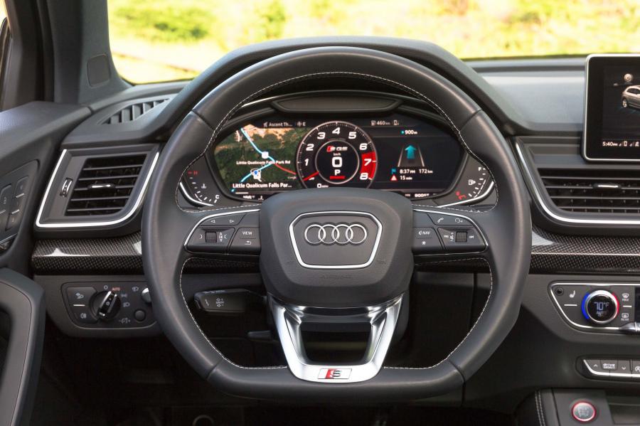 Панель приборов Audi SQ5 3.0 TFSI 2017 года  (NA) (фото 51 из 55)